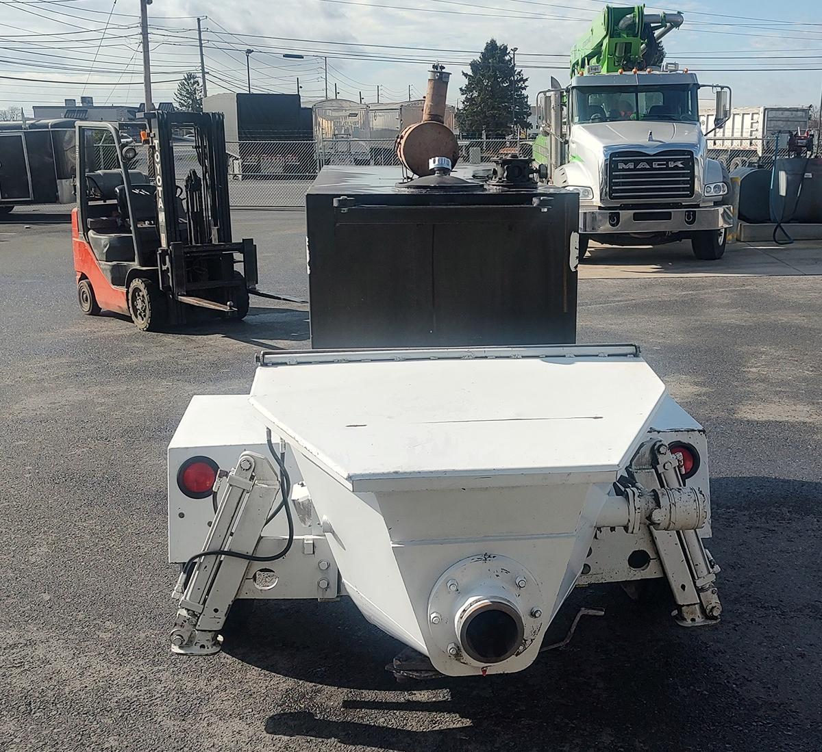 used REED Concrete Pump