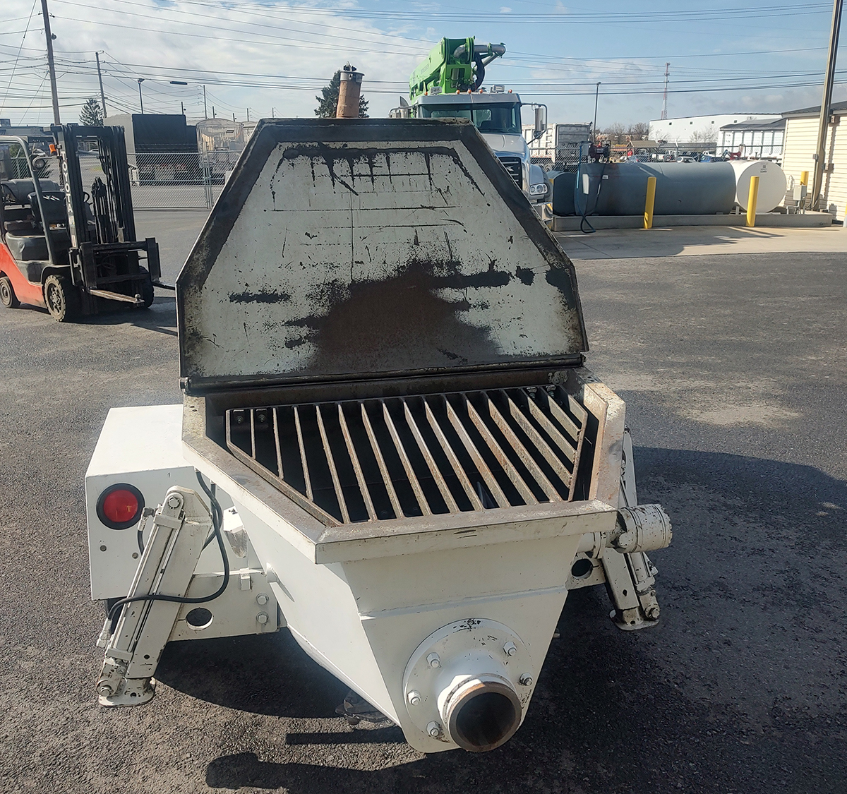 used REED Concrete Pump