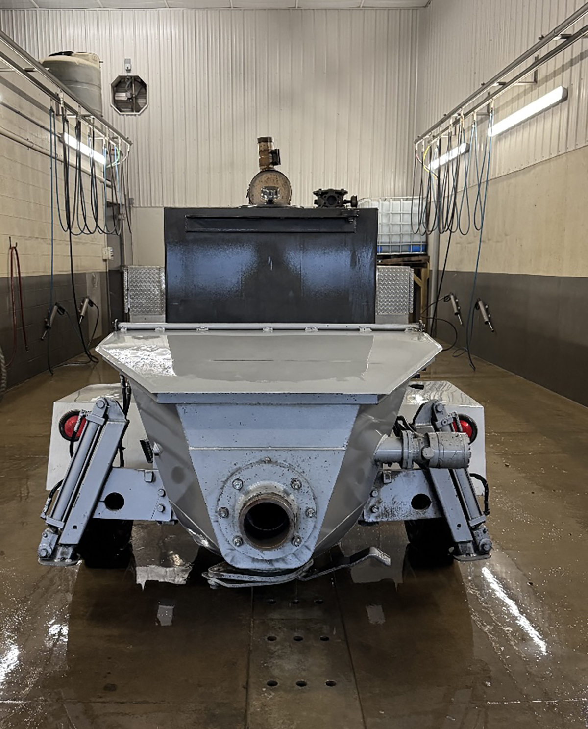 used REED Concrete Pump